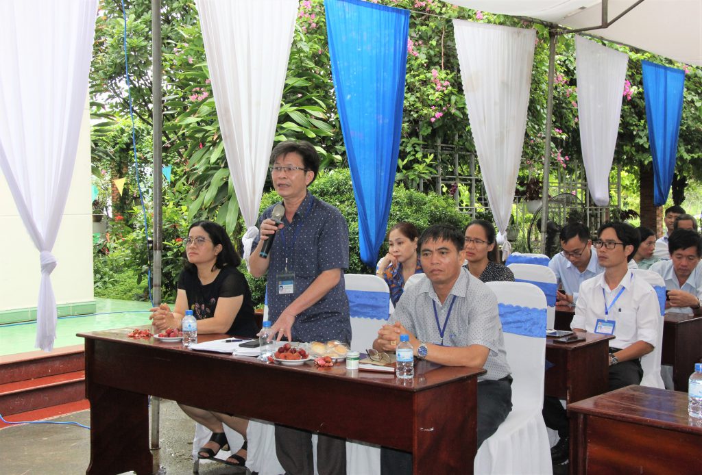 Mr. Nguyen Dinh Cuong - Vice Chairman of Thong Nhat District People's Committee was delivering a speech