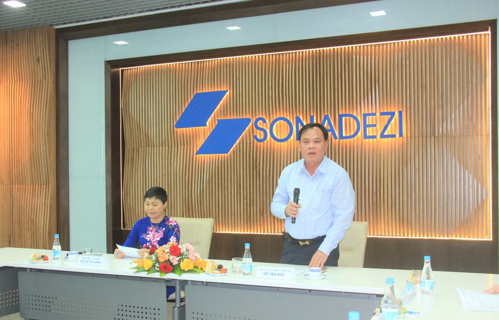 Mr. Vo Tan Duc - Vice Chairman of Dong Nai Provincial People's Committee acknowledged Sonadezi's efforts and contributions