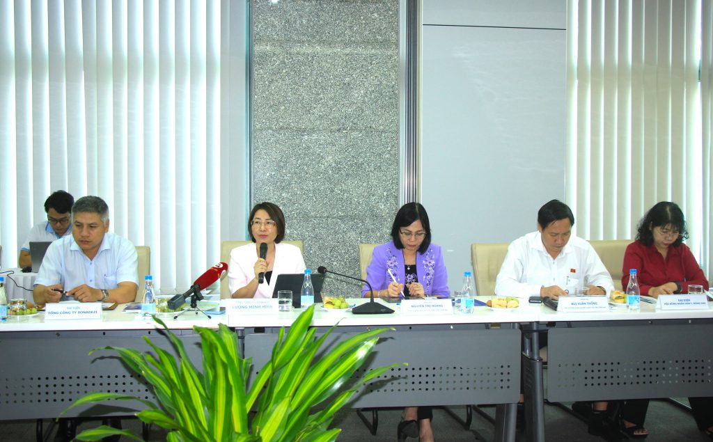 Bà Lương Minh Hiền, Phó Tổng Giám đốc Sonadezi nêu một số kiến nghị