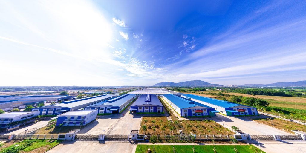 KCN Châu Đức tại Bà Rịa - Vũng Tàu đã dành hàng trăm ha đất để thu hút các nhà đầu tư thứ cấp xây dựng nhà xưởng cho thuê 