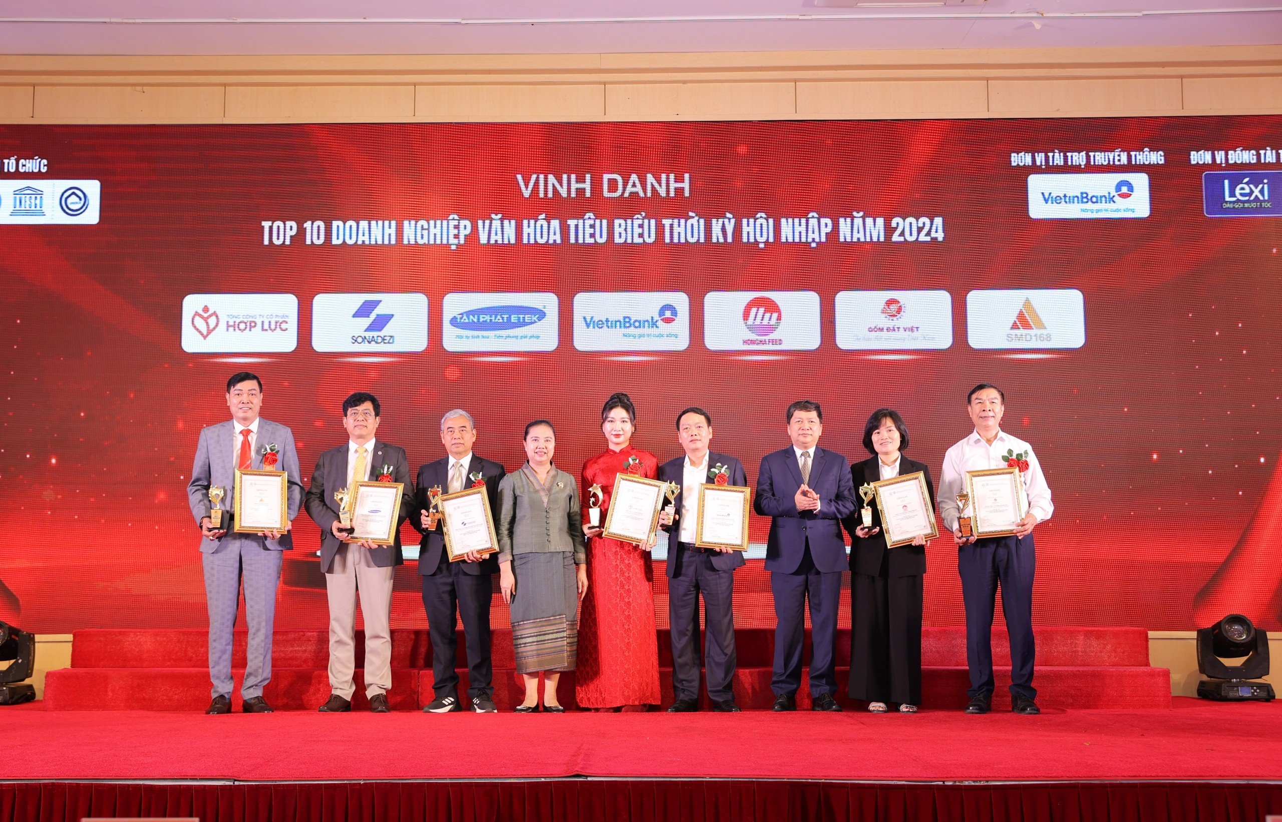 Sonadezi và các công ty đạt Top 10 Doanh nghiệp Văn hóa tiêu biểu thời kỳ hội nhập